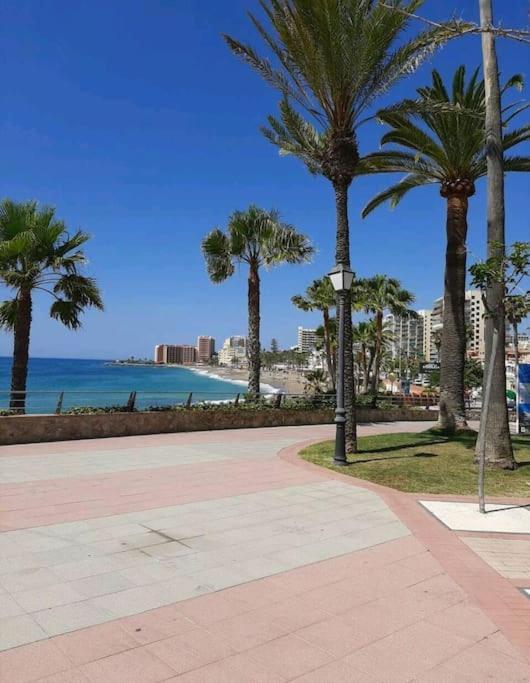 Elegante Alojamiento Con Piscina A 200 M Del Mar. Apartment Benalmadena Exterior photo